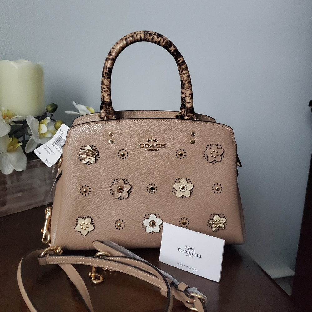 COACH Lillie Carryall Handbag With Daisy